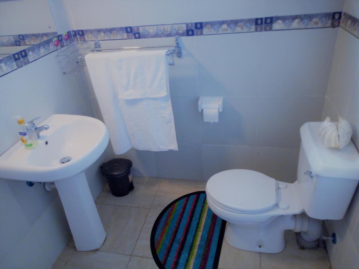 Sea Breeze Villas Kenya Диани-Бич Экстерьер фото
